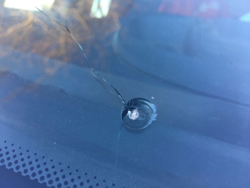 Professzionális autóüveg javítás az autouvegek.hu szakértőitől